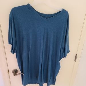 Basic Editions V neck t shirt